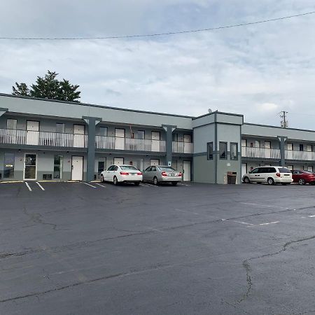 Royal Inn&Suites Knoxville Bagian luar foto