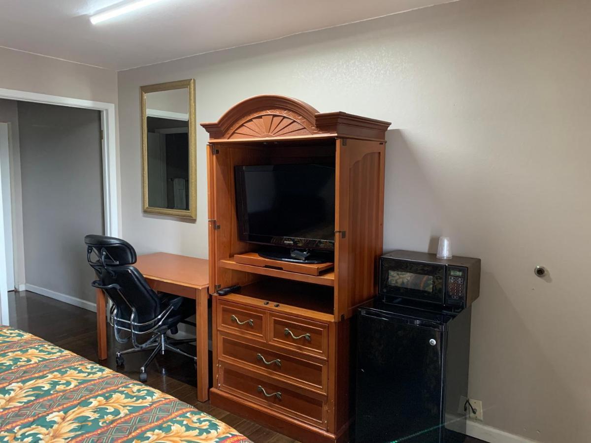 Royal Inn&Suites Knoxville Bagian luar foto